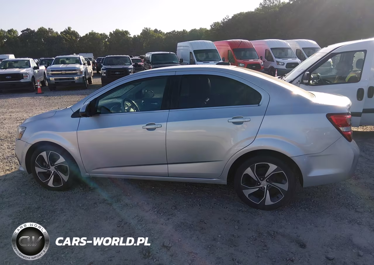 2018 Chevrolet Sonic Premier Auto VIN:1G1JF5SB6J4132231 - 14