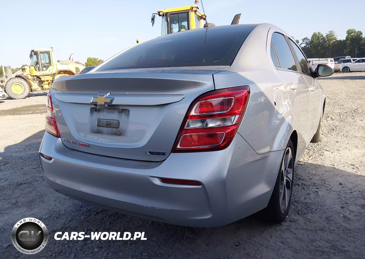 2018 Chevrolet Sonic Premier Auto VIN:1G1JF5SB6J4132231 - 4