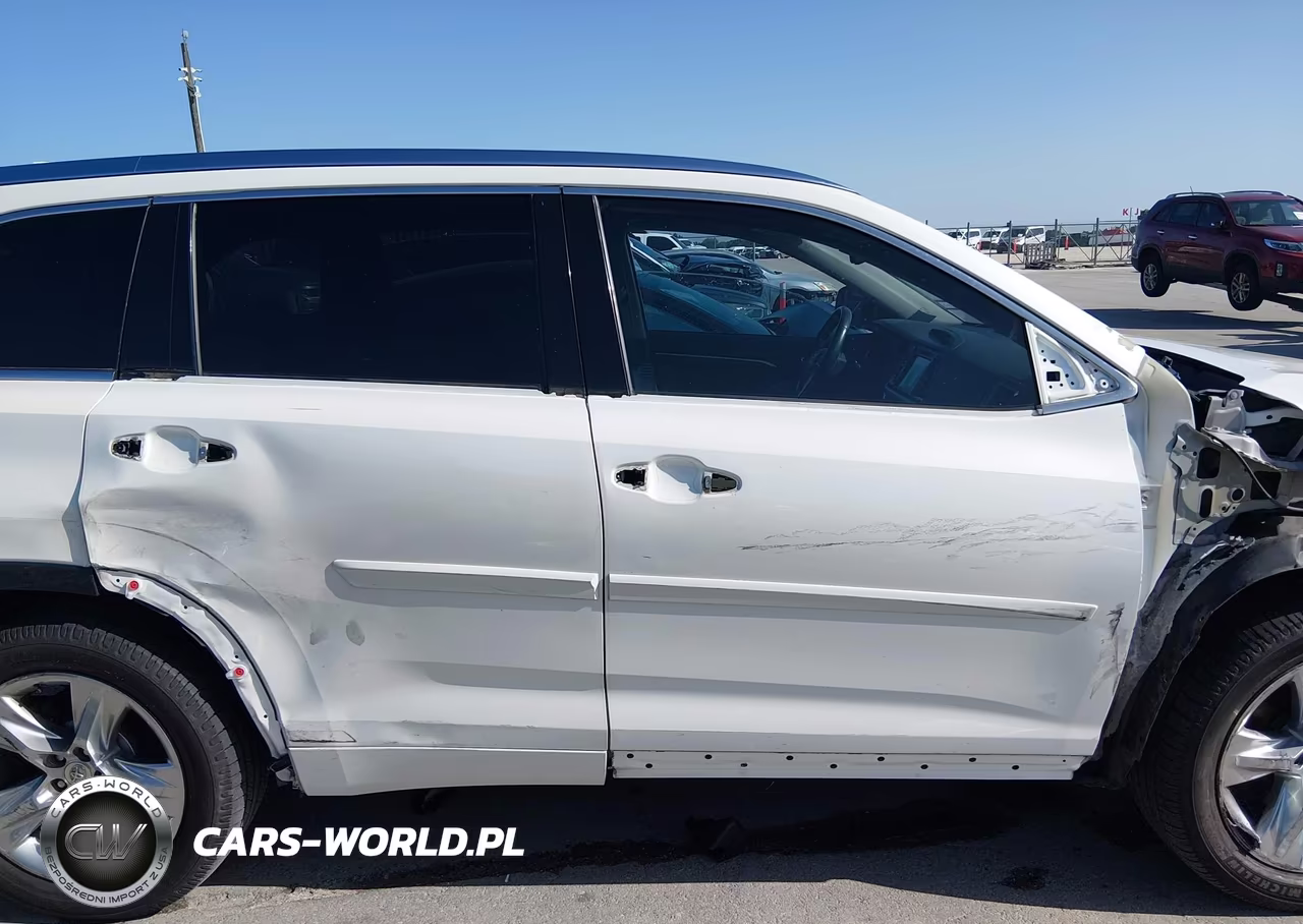 2015 Toyota Highlander Limited Platinum V6 VIN:5TDYKRFH6FS109678 - 14
