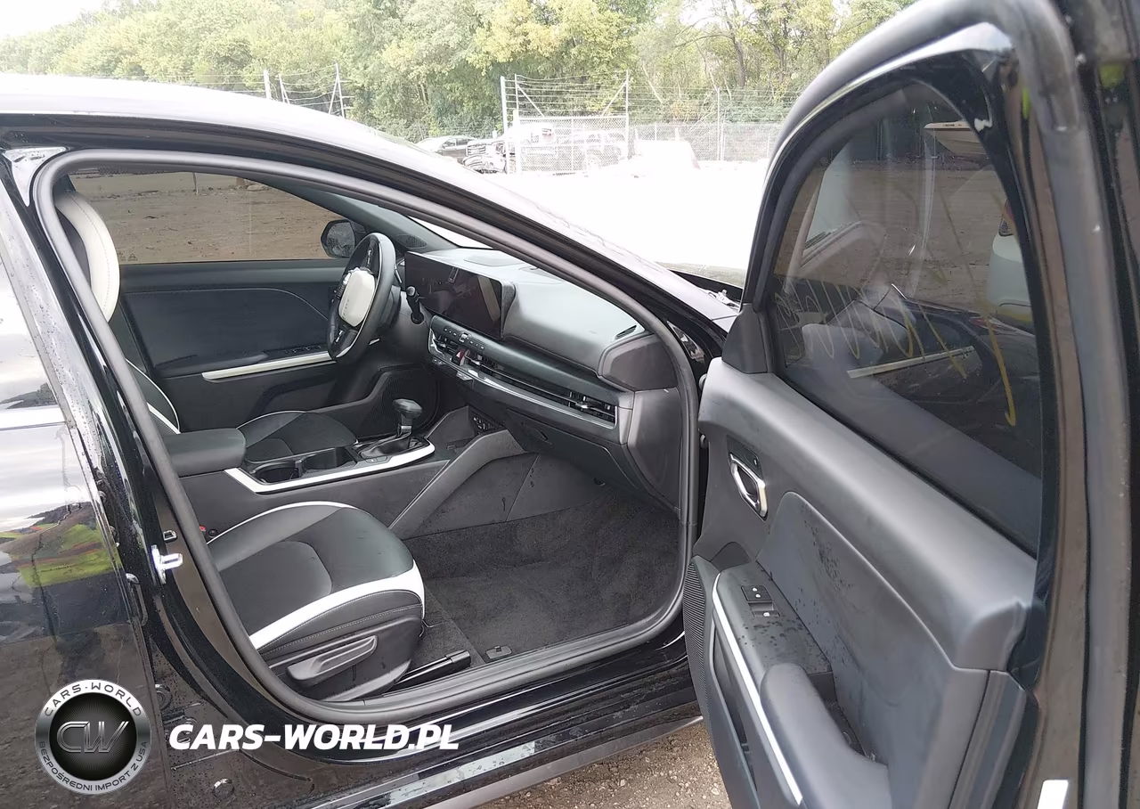 2026 Kia K4 Gt-Line VIN:3KPFW4DE0TE346972 - 5