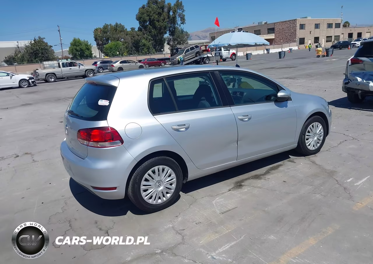 2013 Volkswagen Golf 2.5L 4-Door VIN:WVWDB7AJ2DW130506 - 4