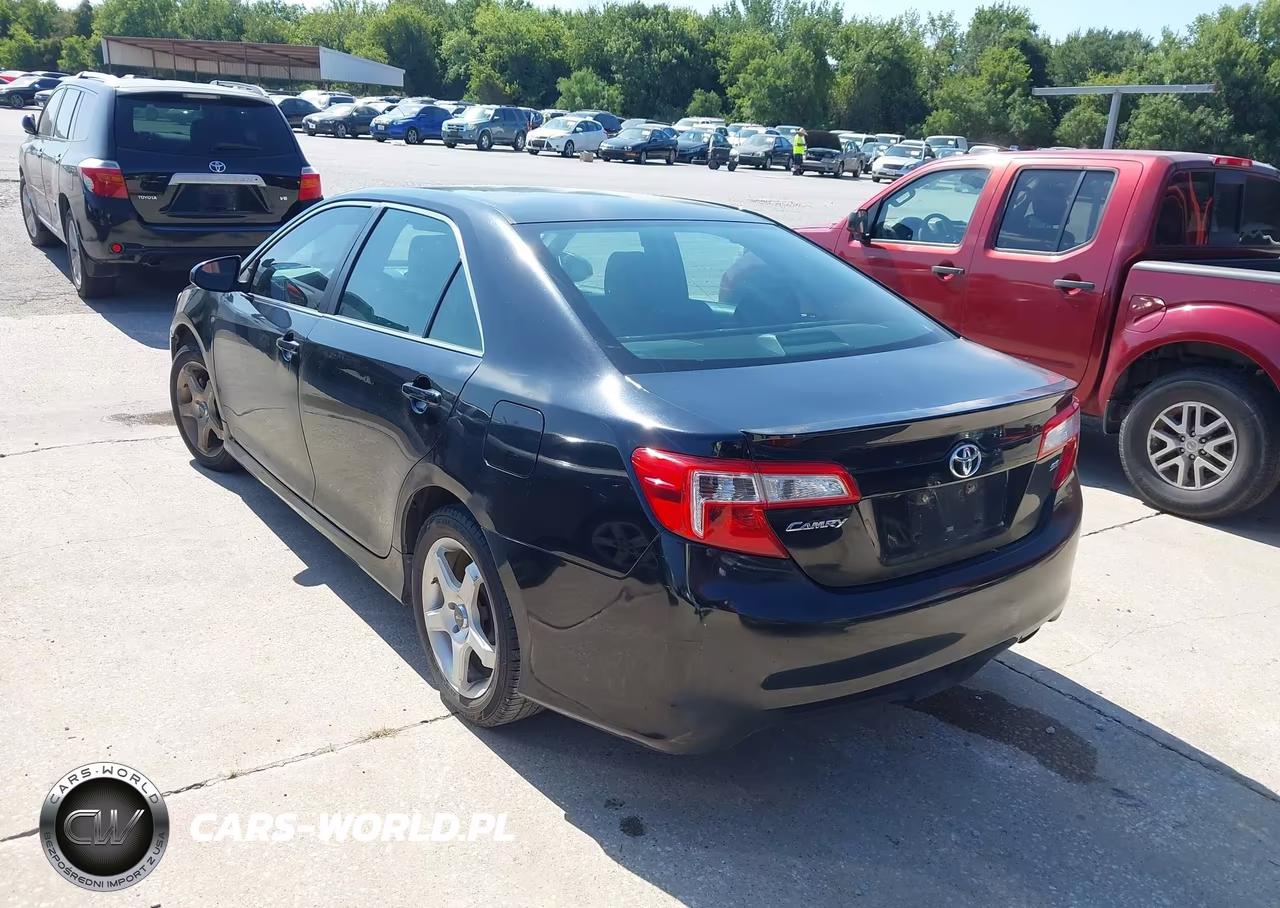 2014 Toyota Camry Se VIN:4T1BF1FK5EU411797 - 3