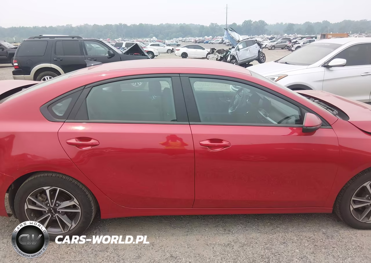 2023 Kia Forte Lxs VIN:3KPF24AD3PE692088 - 13