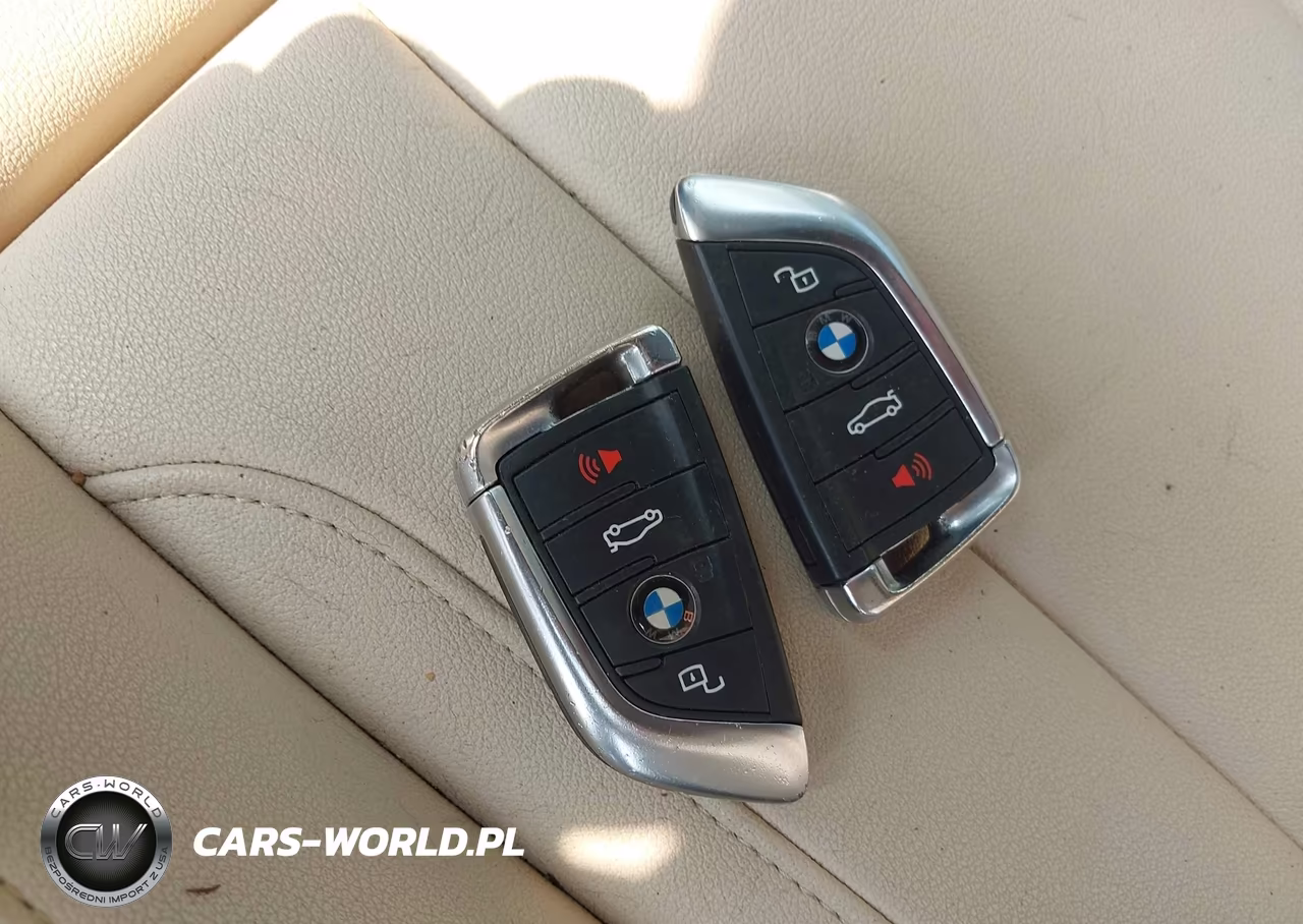 2020 BMW 330I xDrive VIN:3MW5R7J02L8B07433 - 11