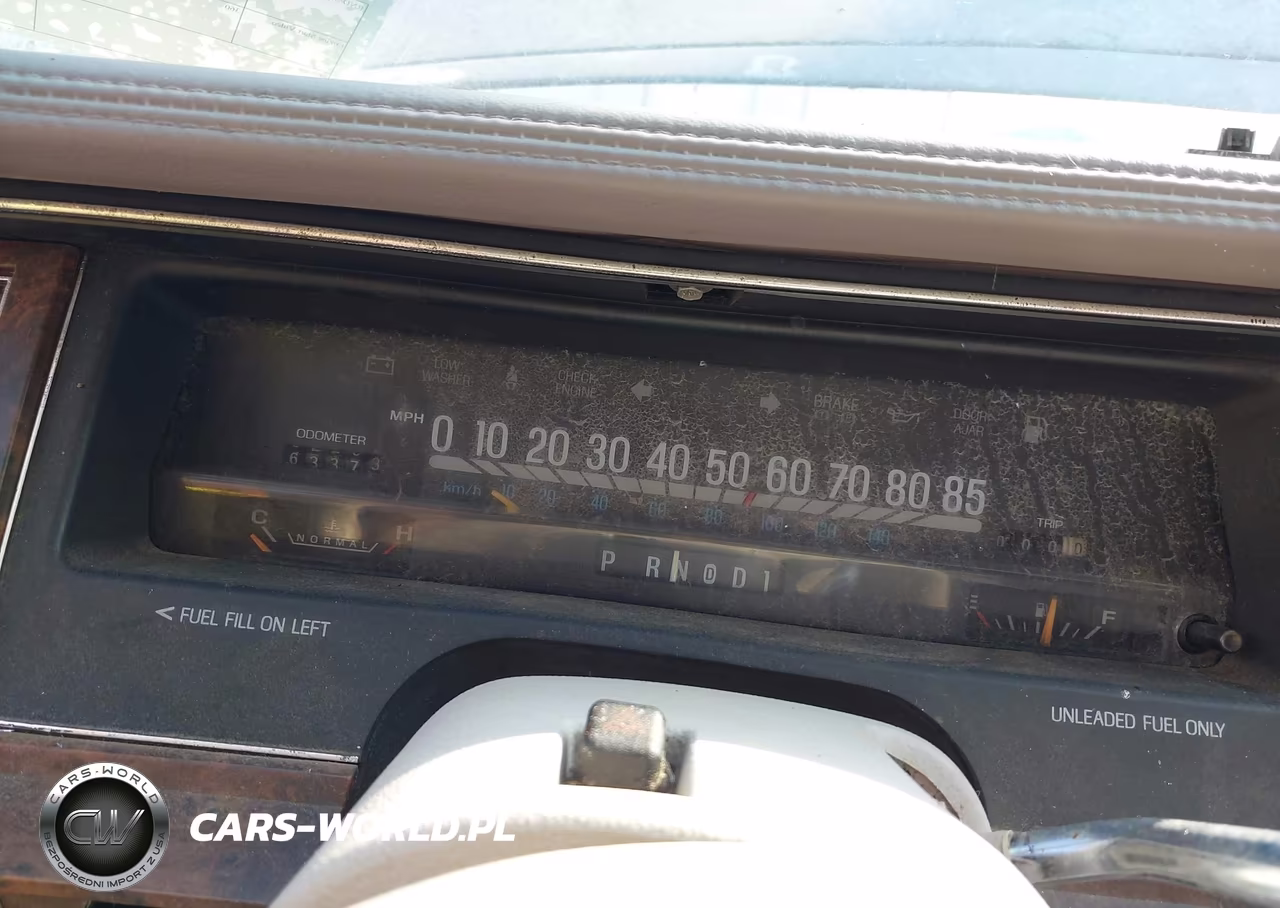 1992 Lincoln Town Car Executive VIN:1LNLM81W4NY638727 - 7