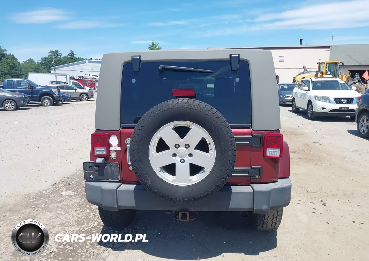2007 Jeep Wrangler Unlimited Sahara VIN:1J4GA59157L121212 - 16