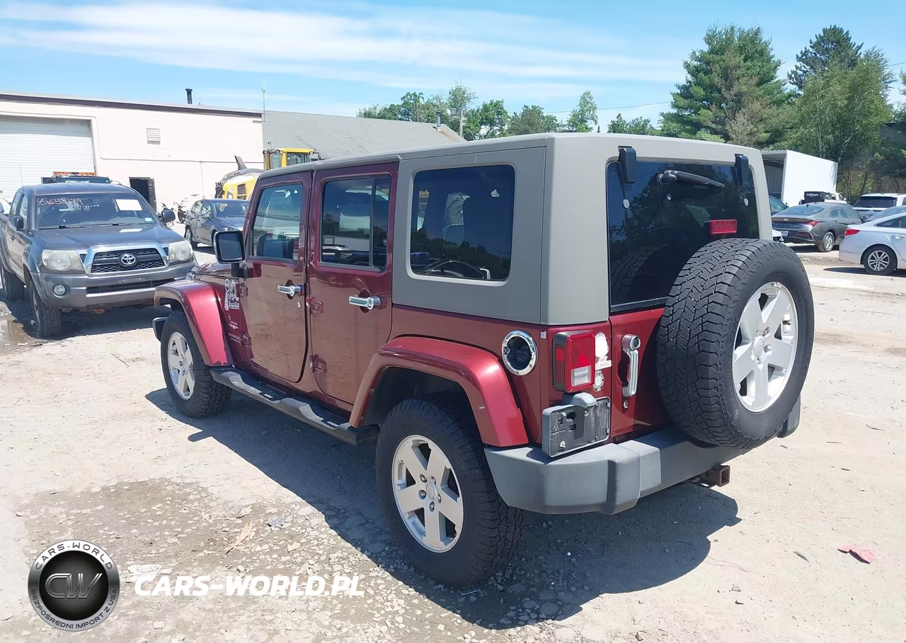 2007 Jeep Wrangler Unlimited Sahara VIN:1J4GA59157L121212 - 3