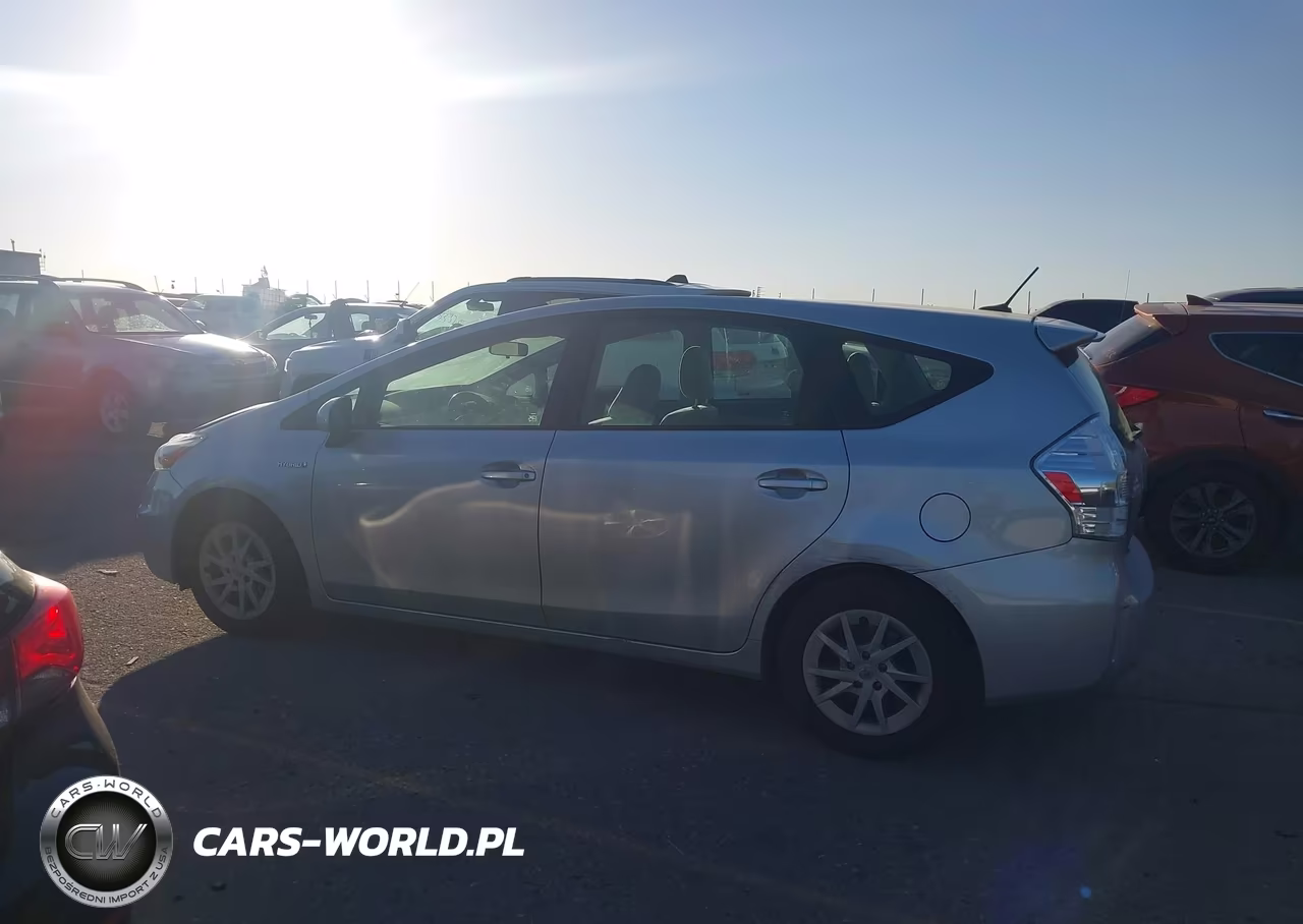 2012 Toyota Prius V Three VIN:JTDZN3EU4C3129125 - 14