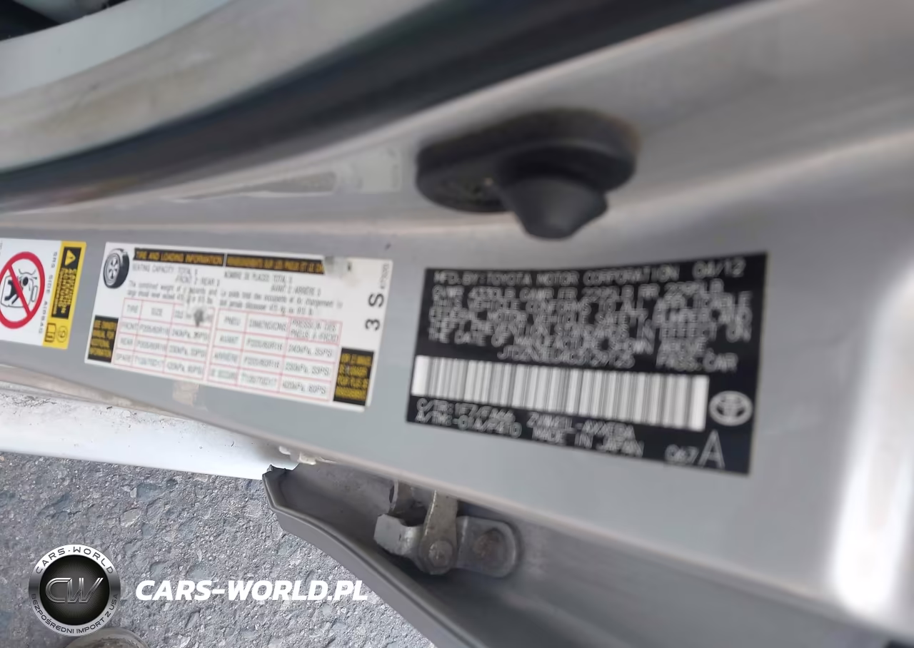 2012 Toyota Prius V Three VIN:JTDZN3EU4C3129125 - 9