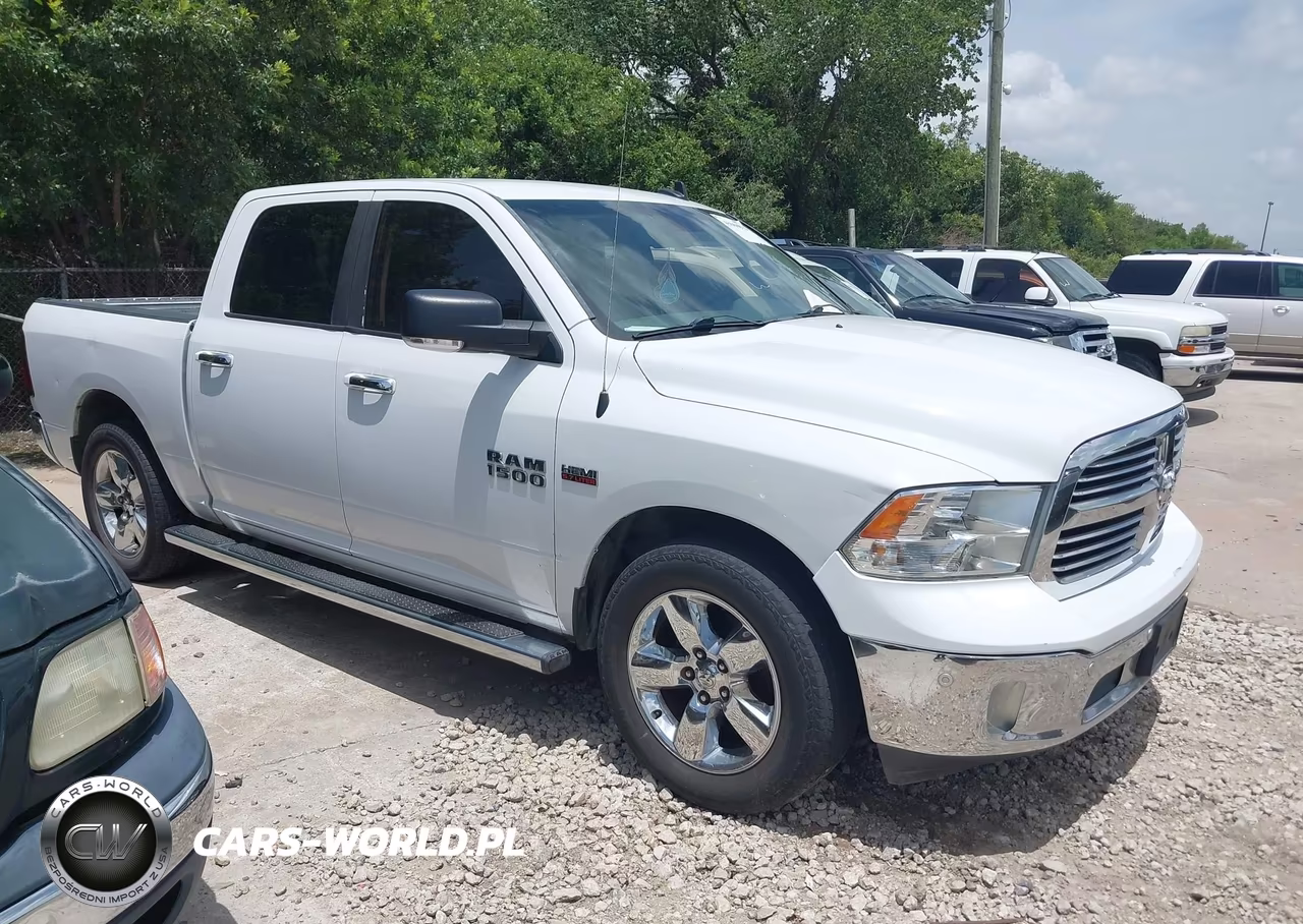 2017 Ram 1500 Lone Star 4X2 5'7 Box VIN:3C6RR6LT9HG521335 - 1