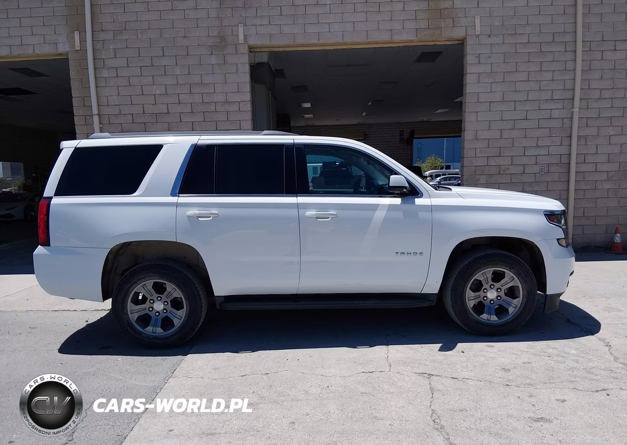 2018 Chevrolet Tahoe Ls VIN:1GNSKAEC8JR348693 - 15