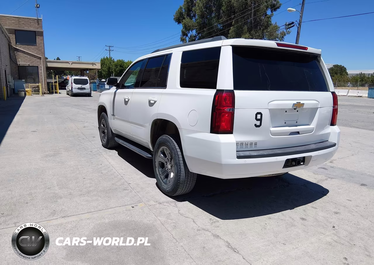 2018 Chevrolet Tahoe Ls VIN:1GNSKAEC8JR348693 - 3