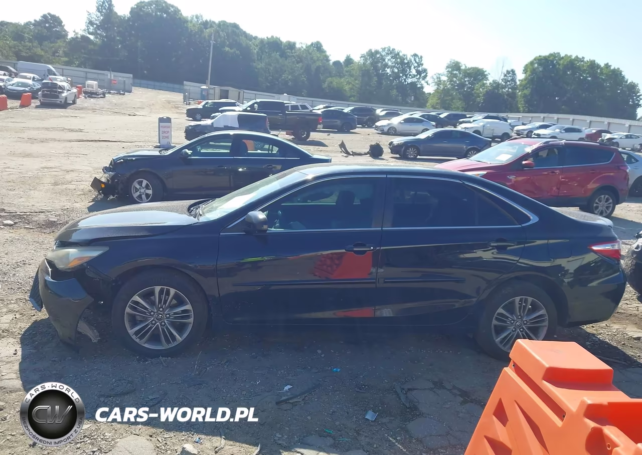 2017 Toyota Camry Se VIN:4T1BF1FK8HU645601 - 14