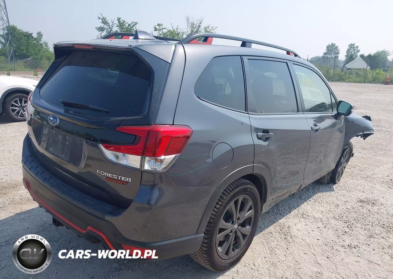 2022 Subaru Forester Sport VIN:JF2SKAJCXNH496002 - 4