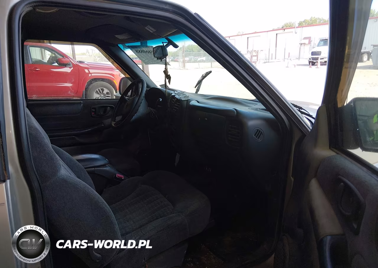 1999 Chevrolet S-10 Ls VIN:1GCDT19X1X8161435 - 5