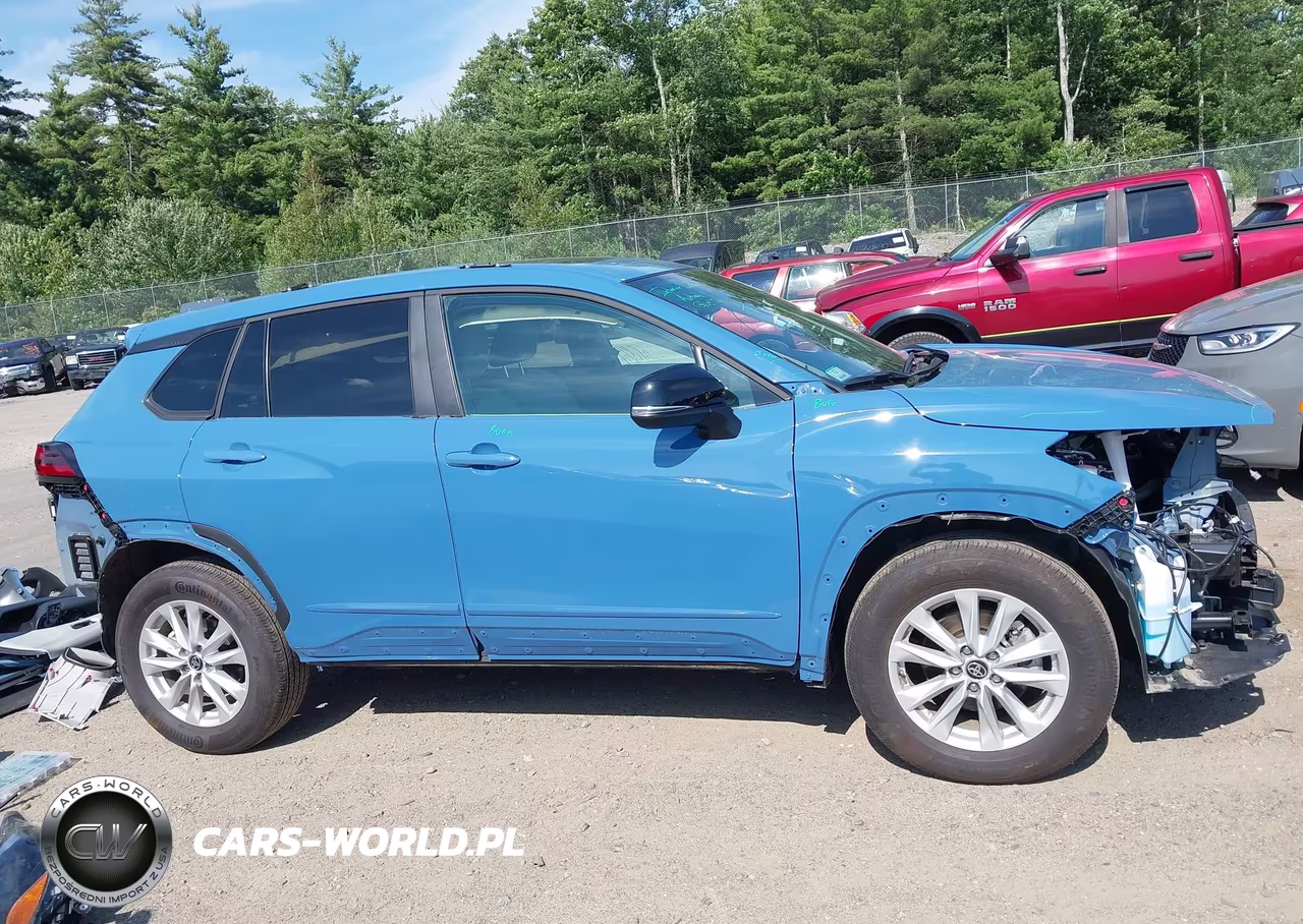 2026 Toyota Corolla Cross Le VIN:7MUBAABG5TV158444 - 14