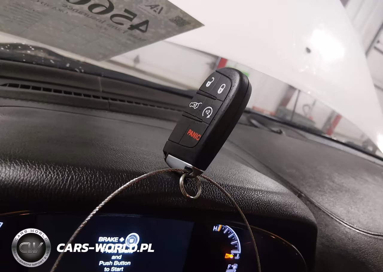 2020 Jeep Grand Cherokee Overland 4X4 VIN:1C4RJFCG2LC316048 - 11
