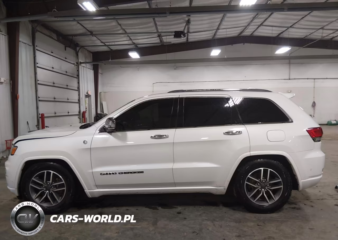 2020 Jeep Grand Cherokee Overland 4X4 VIN:1C4RJFCG2LC316048 - 15
