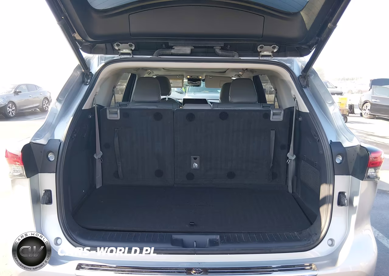 2021 Toyota Highlander Platinum VIN:5TDFZRBH5MS078753 - 17
