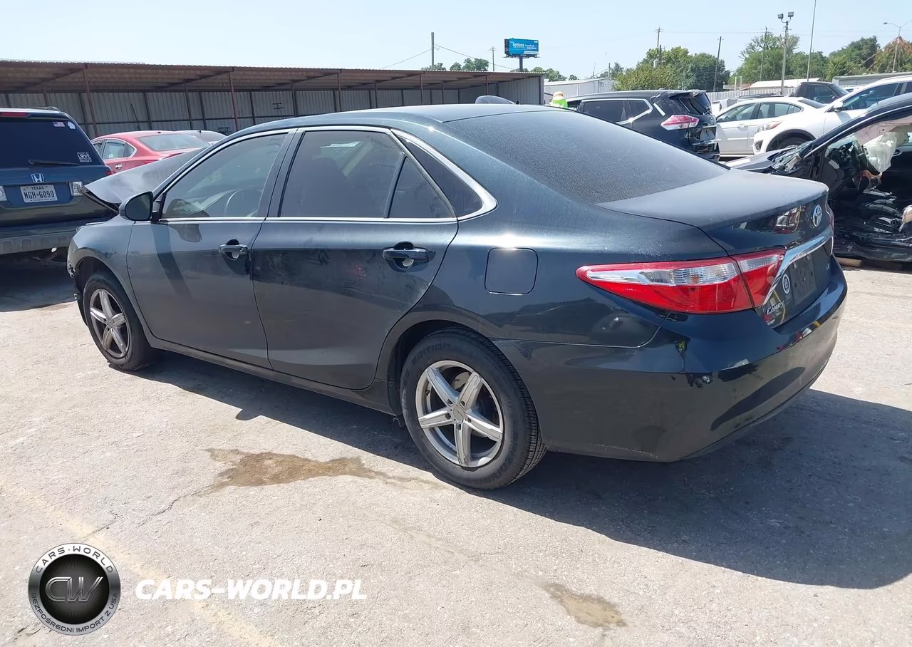 2015 Toyota Camry Le VIN:4T4BF1FKXFR459819 - 3