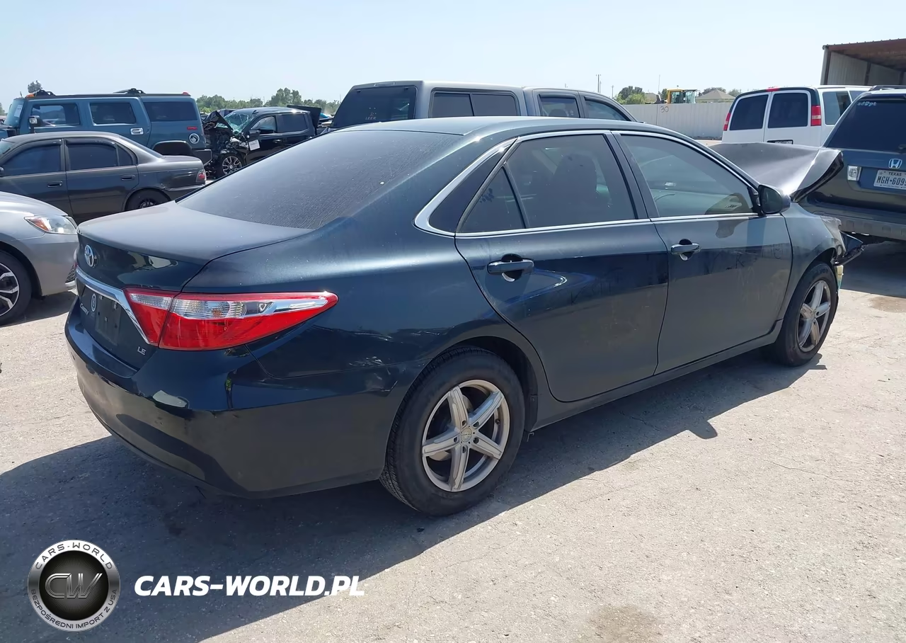 2015 Toyota Camry Le VIN:4T4BF1FKXFR459819 - 4