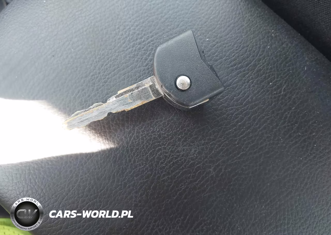 2012 Mazda Mazda3 I Sport VIN:JM1BL1UG9C1521374 - 11