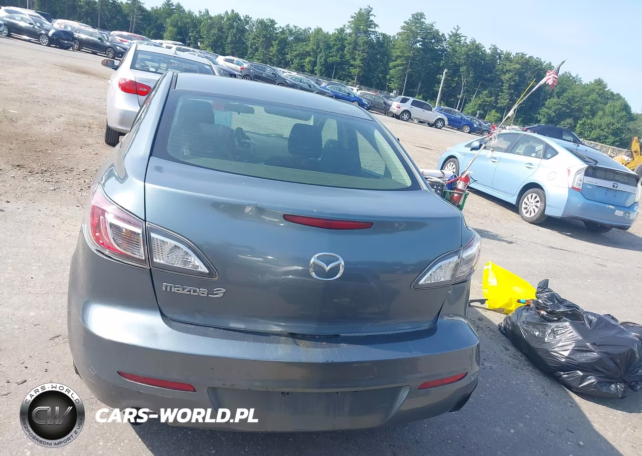 2012 Mazda Mazda3 I Sport VIN:JM1BL1UG9C1521374 - 16