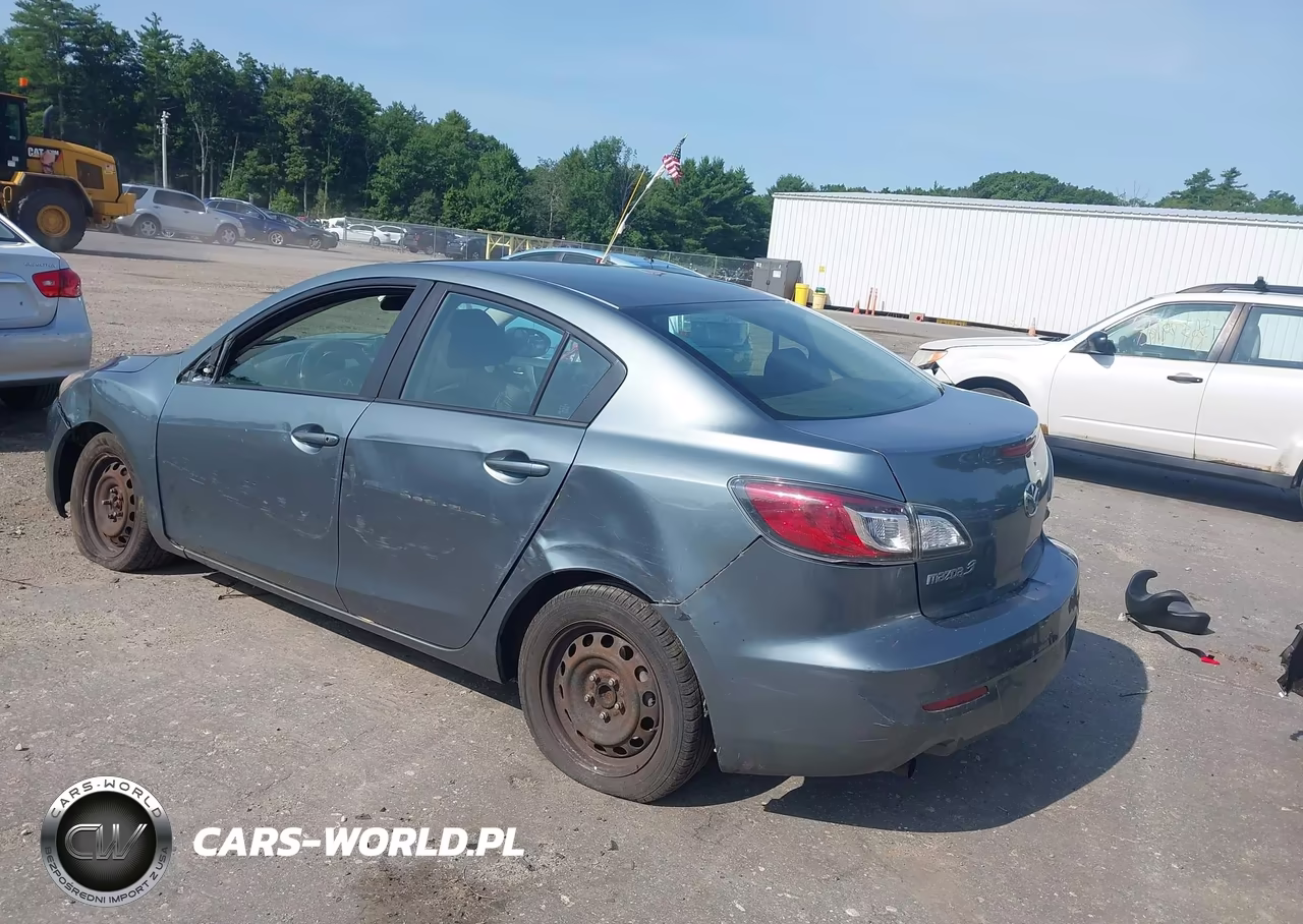 2012 Mazda Mazda3 I Sport VIN:JM1BL1UG9C1521374 - 3
