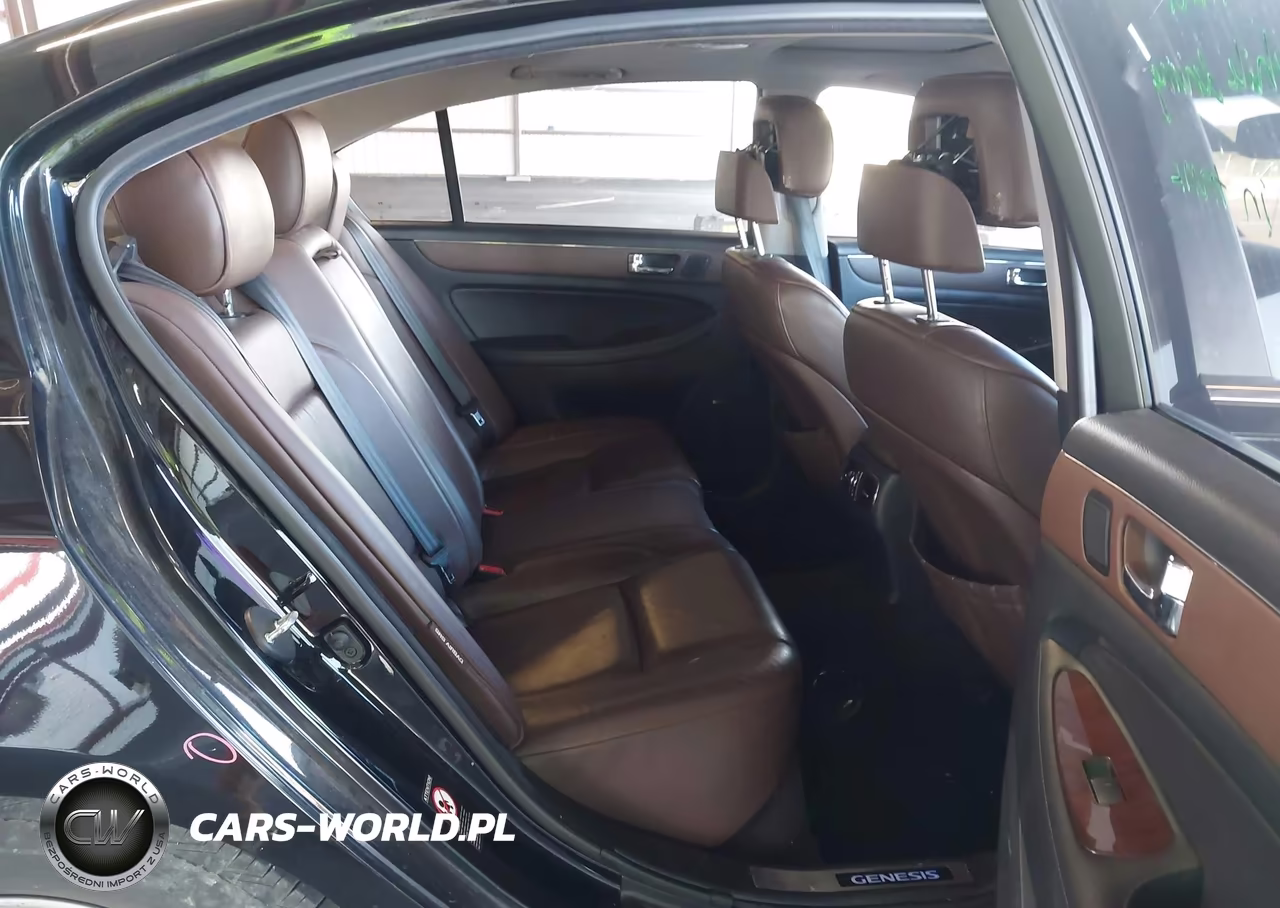 2009 Hyundai Genesis 4.6 VIN:KMHGC46FX9U055131 - 8