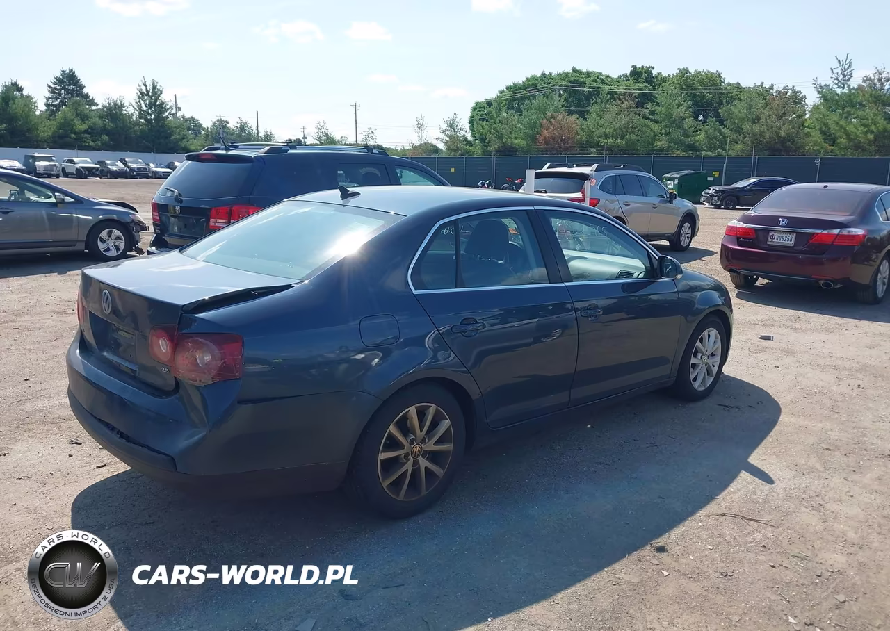 2010 Volkswagen Jetta Se VIN:3VWRX7AJXAM068255 - 4