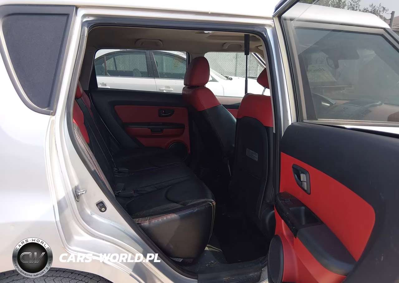2011 Kia Soul Sport VIN:KNDJT2A22B7705979 - 8