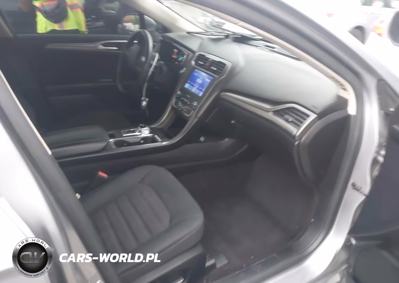 2020 Ford Fusion Se VIN:3FA6P0T95LR190548 - 5