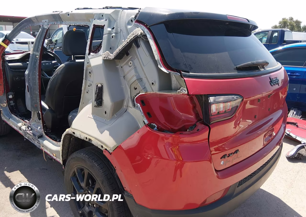2024 Jeep Compass Latitude 4X4 VIN:3C4NJDBN8RT576163 - 18