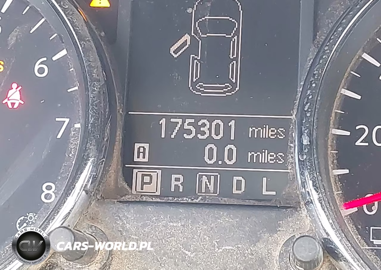 2013 Nissan Rogue S VIN:JN8AS5MV2DW645760 - 15