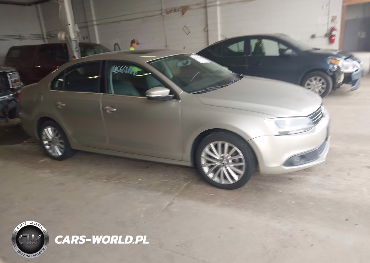 2014 Volkswagen Jetta 1.8T Sel – zdjęcie 1 z 11