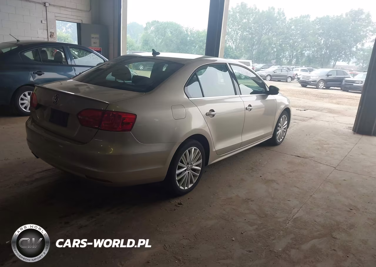 2014 Volkswagen Jetta 1.8T Sel VIN:3VWL17AJ6EM239189 - 4