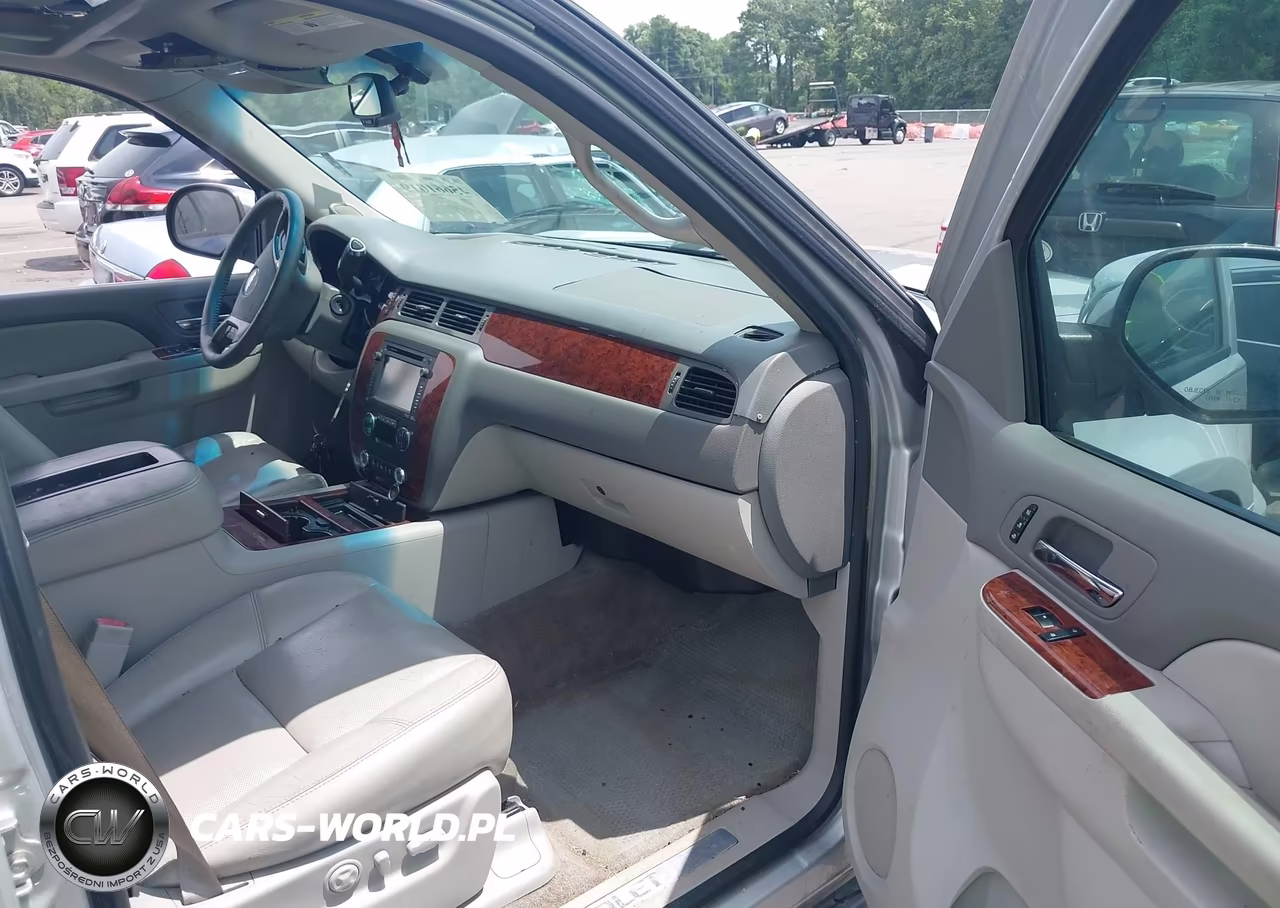 2014 Chevrolet Tahoe Ltz VIN:1GNSKCE03ER156749 - 5