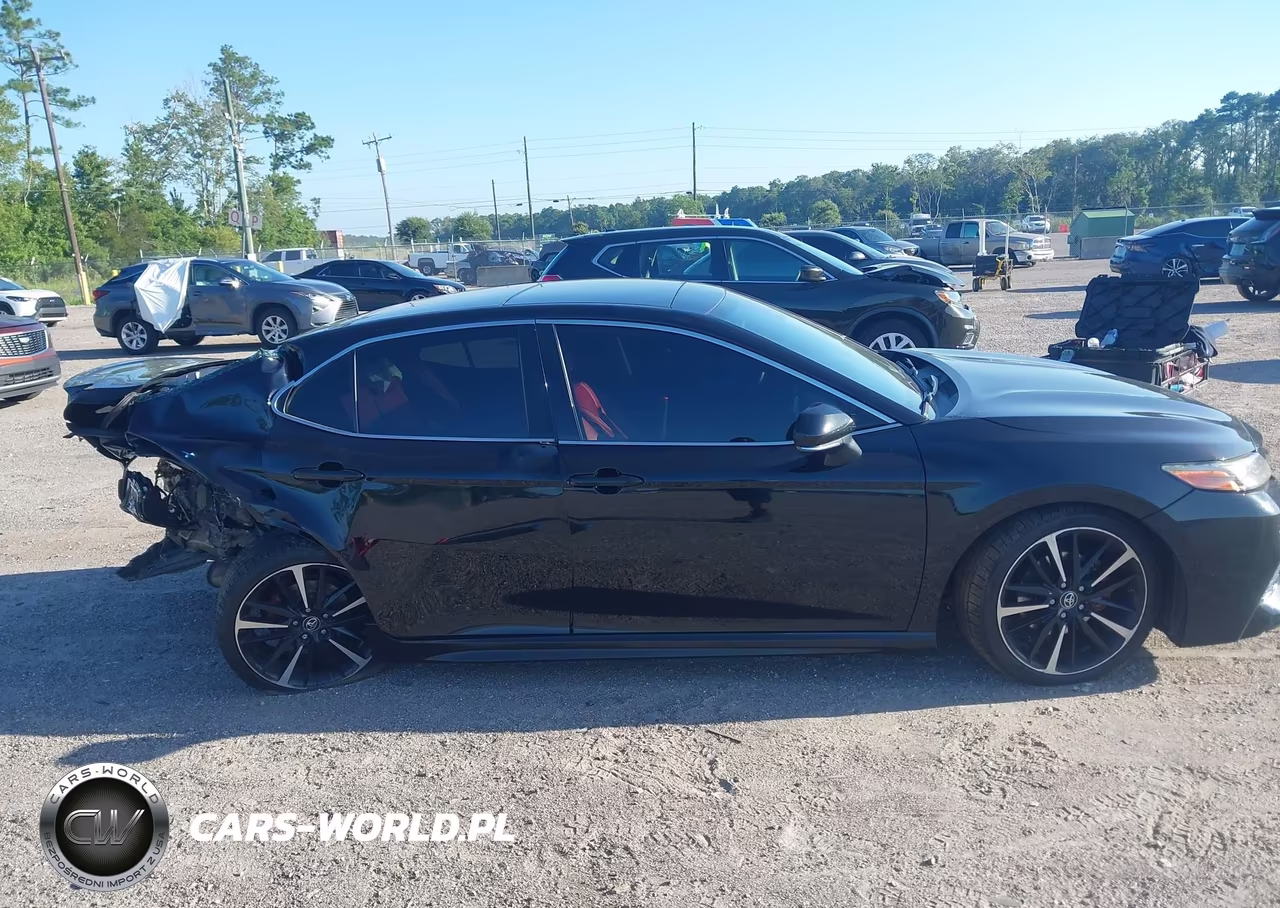 2018 Toyota Camry Xse VIN:4T1B61HK1JU050463 - 13