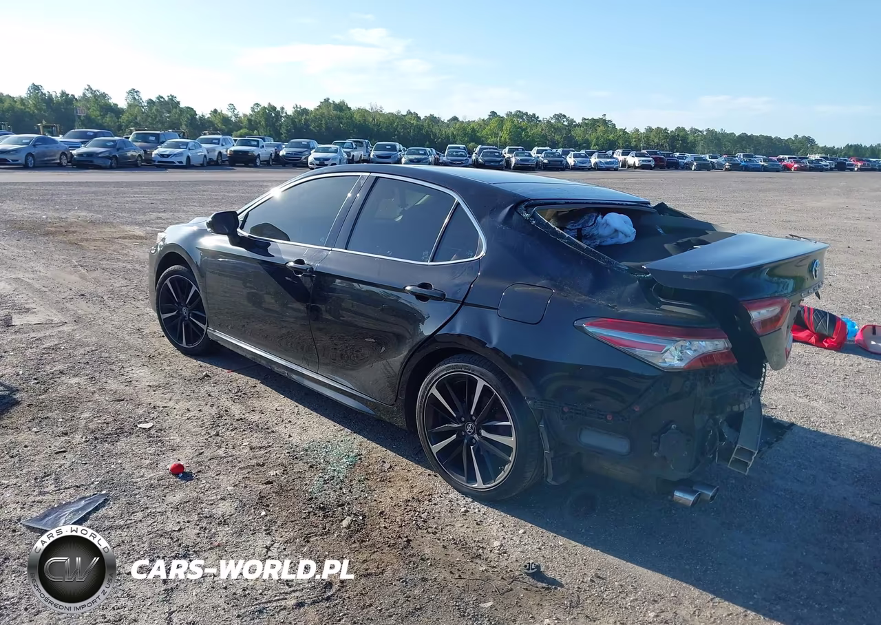 2018 Toyota Camry Xse VIN:4T1B61HK1JU050463 - 3