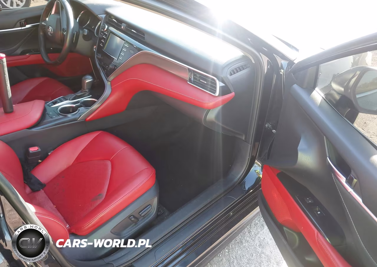 2018 Toyota Camry Xse VIN:4T1B61HK1JU050463 - 5