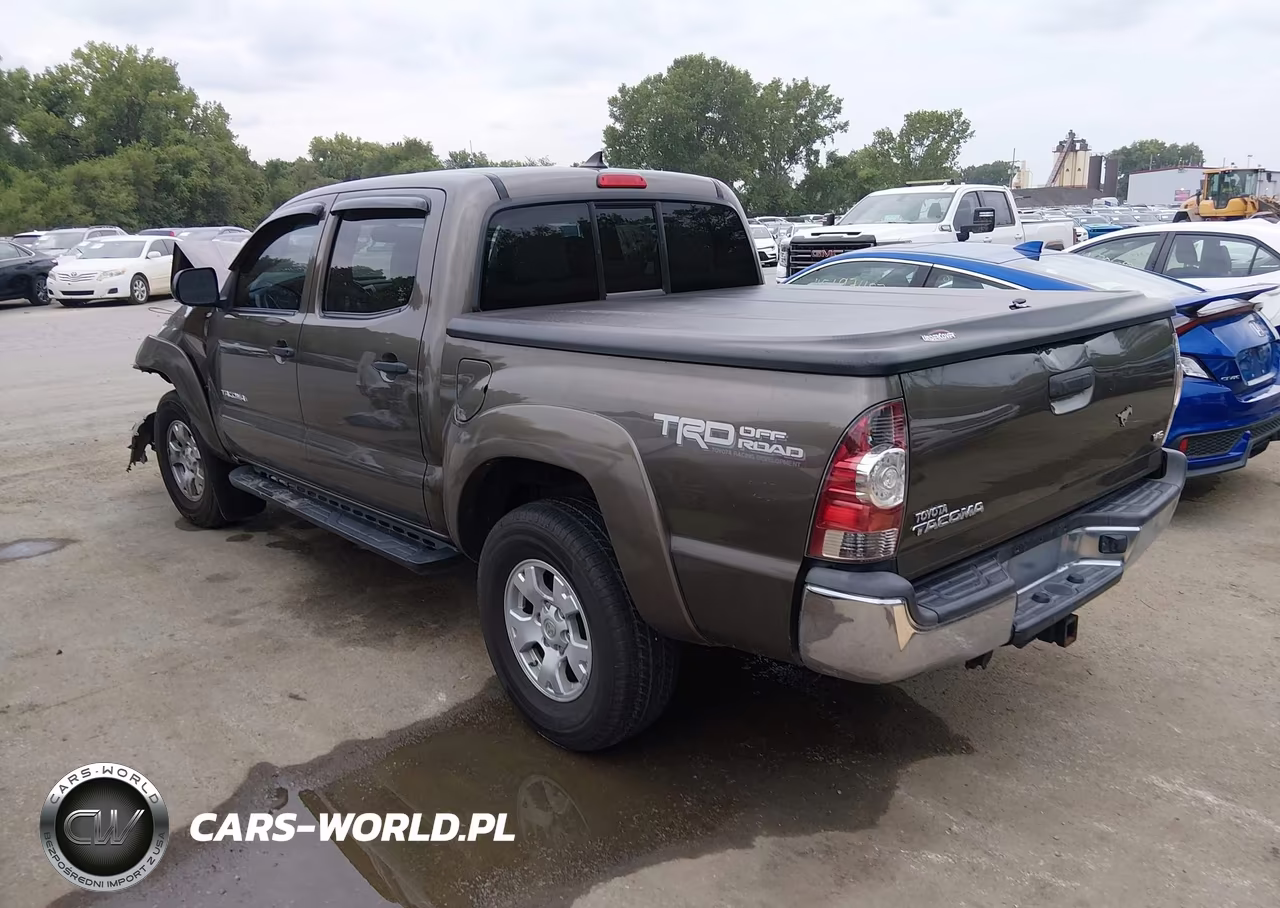 2012 Toyota Tacoma Base V6 VIN:3TMLU4EN8CM101009 - 3