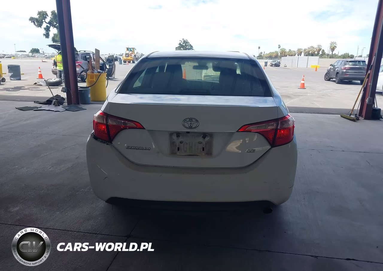 2018 Toyota Corolla Le VIN:2T1BURHE7JC986751 - 16
