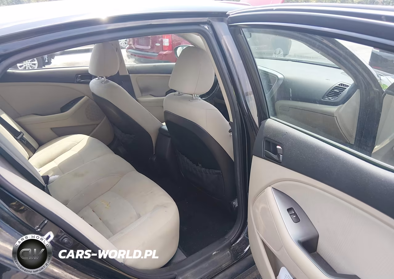 2015 Kia Optima Lx VIN:5XXGM4A72FG446406 - 8