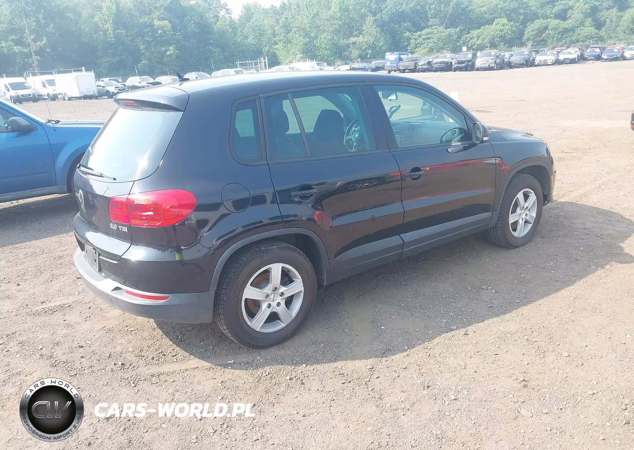 2012 Volkswagen Tiguan Le VIN:WVGAV7AX9CW578220 - 4
