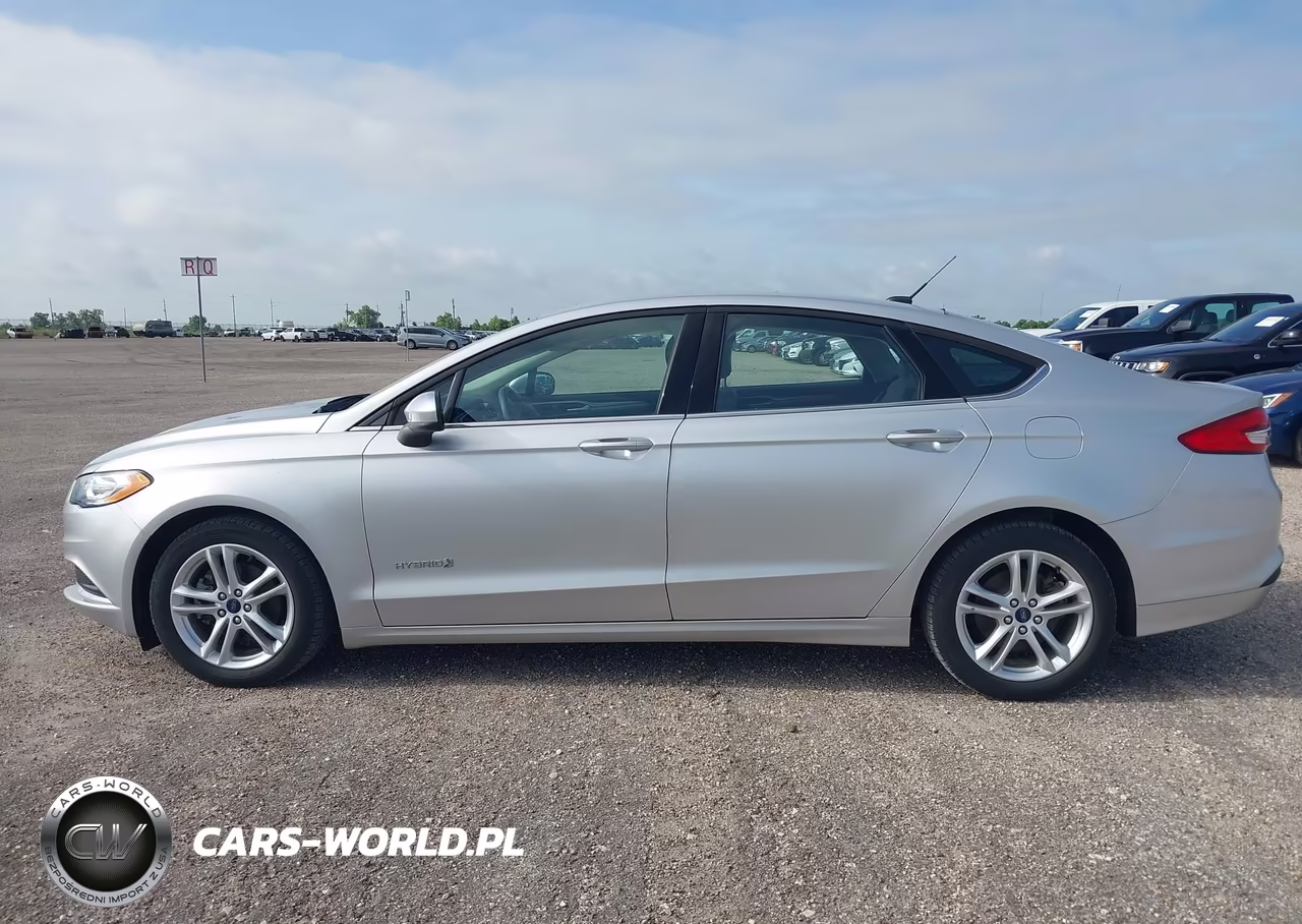 2018 Ford Fusion Hybrid S VIN:3FA6P0UU5JR282078 - 14