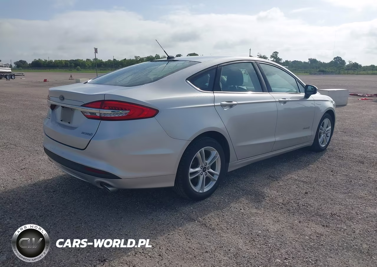 2018 Ford Fusion Hybrid S VIN:3FA6P0UU5JR282078 - 4