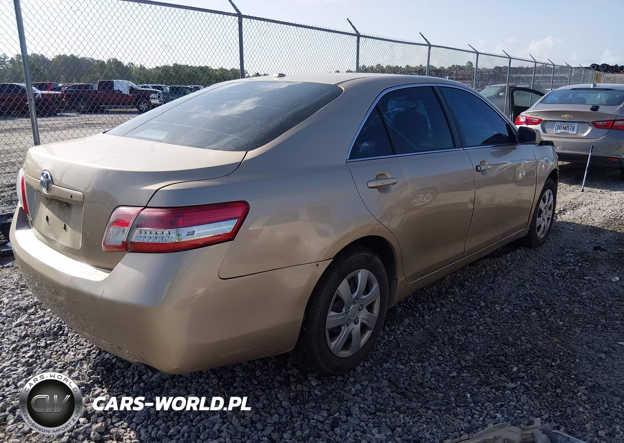 2011 Toyota Camry VIN:4T1BF3EK5BU702051 - 4