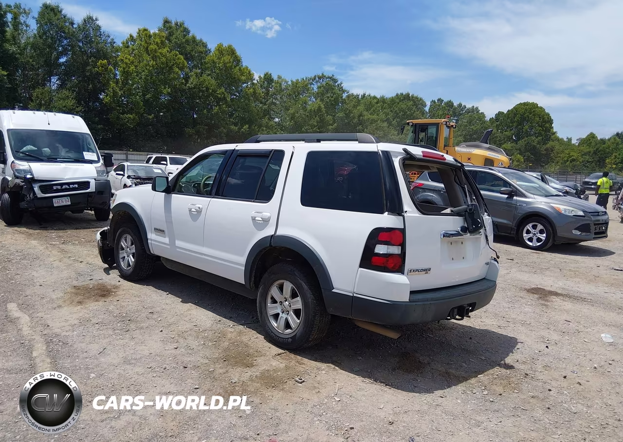 2007 Ford Explorer Xlt VIN:1FMEU73E57UB03472 - 3