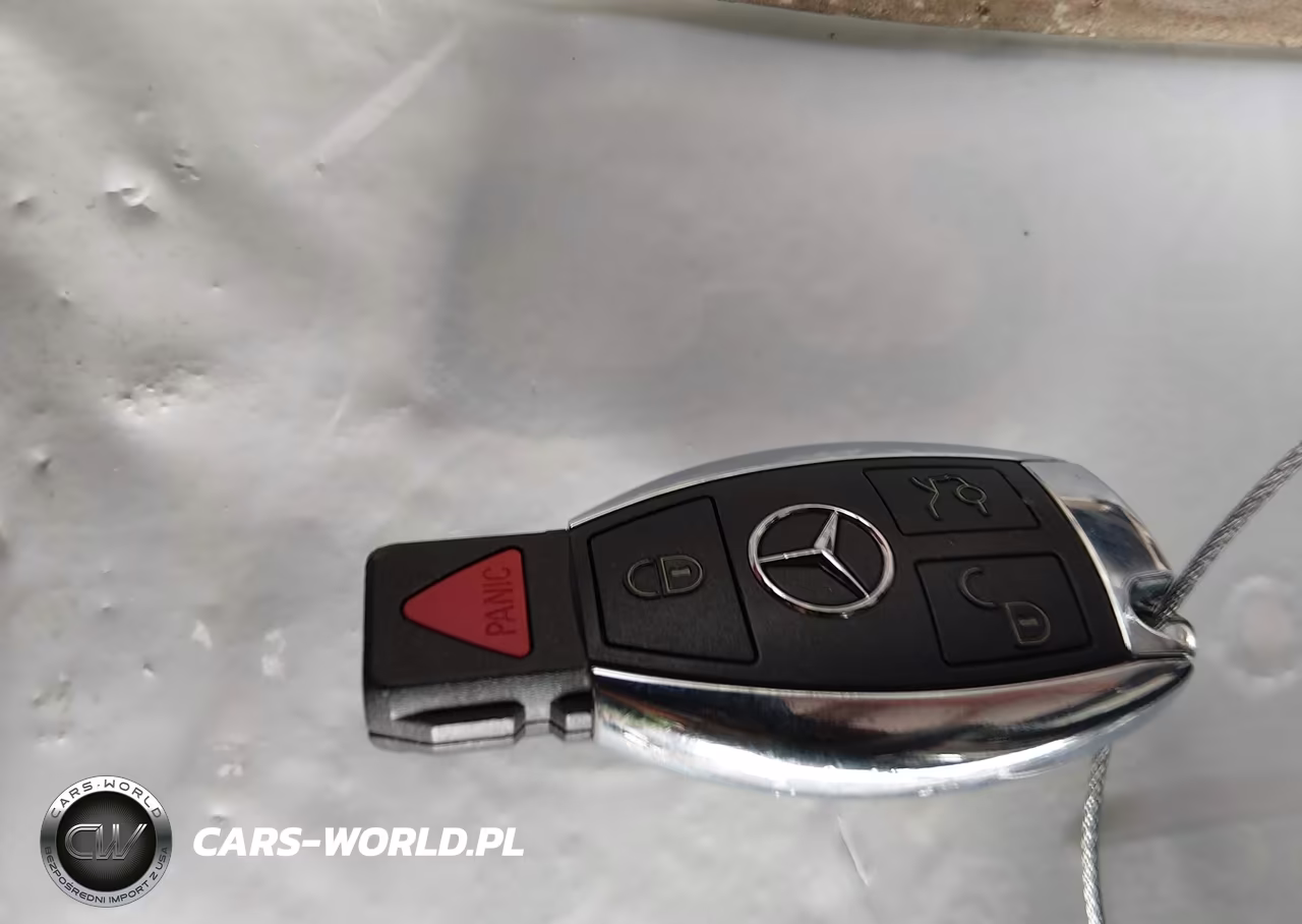 2018 Mercedes-Benz Slc 300 VIN:WDDPK3JA8JF150704 - 11