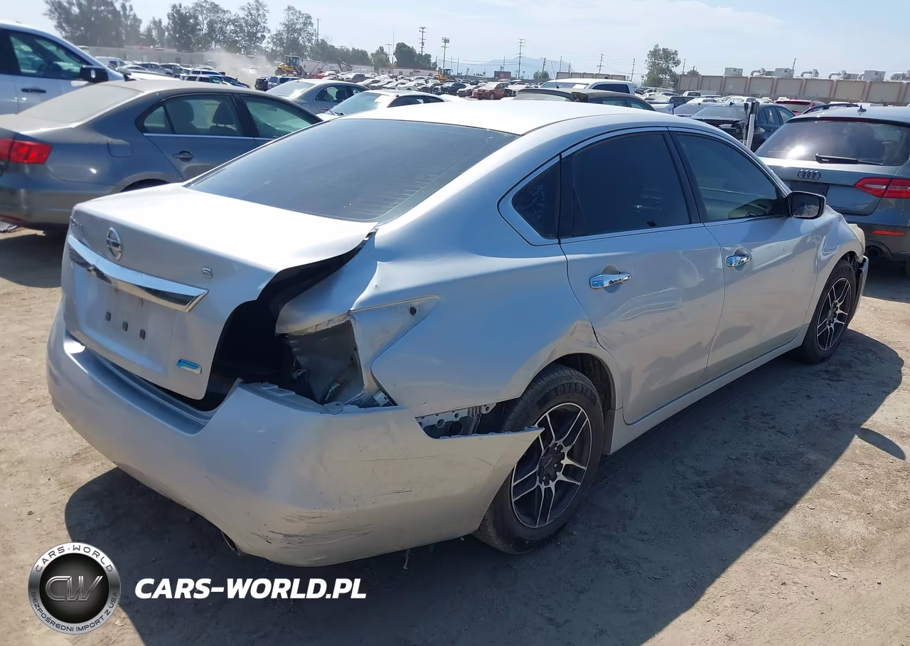 2013 Nissan Altima 2.5 S VIN:1N4AL3AP4DN550647 - 4